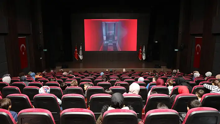 Karatay'da 'Aile İle Film Zamanı' etkinliği yoğun ilgi görüyor