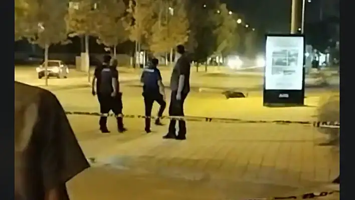 Konya'da Bir Dehşet Daha! Ters Yönden Gelen Sürücü Motorcuya Çarptı, Arabayı Bırakıp Kaçtı