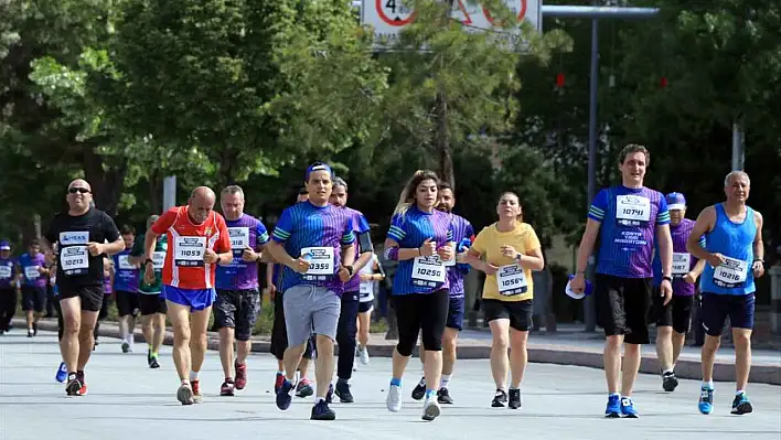 Konya'da 15 Ekim'de maraton heyecanı: İşte trafiğe kapalı olacak yollar