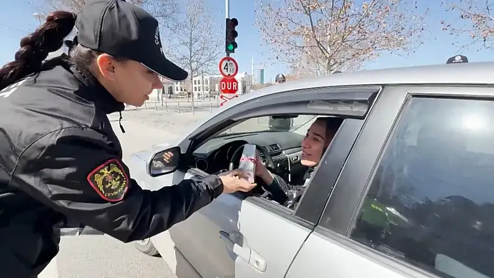 Konya'da kadın polisler 8 Mart'ta sahaya indi