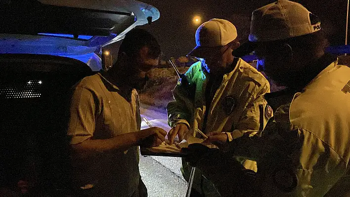 Konya'da polislerden kaçan alkolü sürücünün söylemleri şaşırttı!