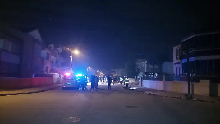 Konya'da polisten kaçarken araçlara çarptı kaçmaya devam etti