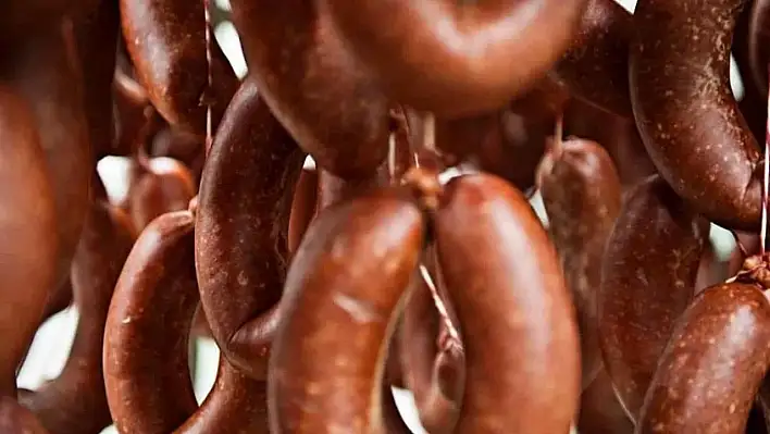 Konya'da sahte sucuk alarmı: Bakanlık o markayı açıkladı!
