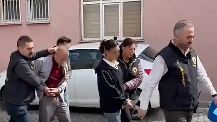 Konya'da seyir halindeki araç kurşunların hedefi oldu: Şüpheliler yakalandı!