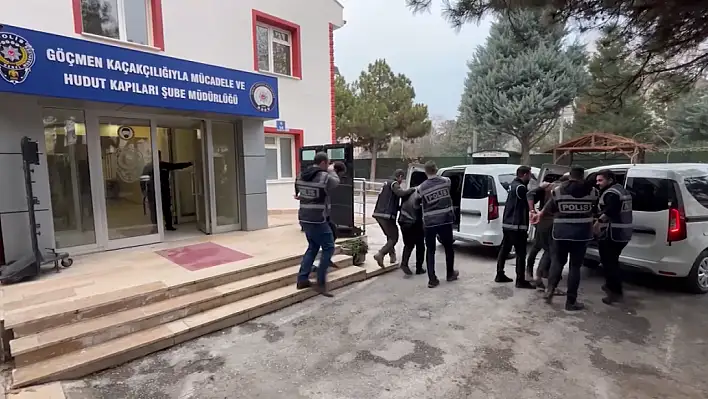 Konya Emniyeti'nden göçmen kaçakçılarına darbe: 8 tutuklama, 362 bin TL ceza!