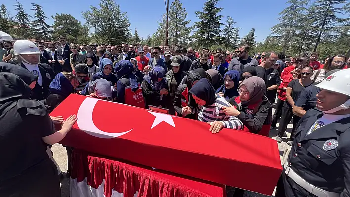 Konya Gözyaşlarıyla Uğurladı: AKUT Gönüllüsü Son Yolculuğunda
