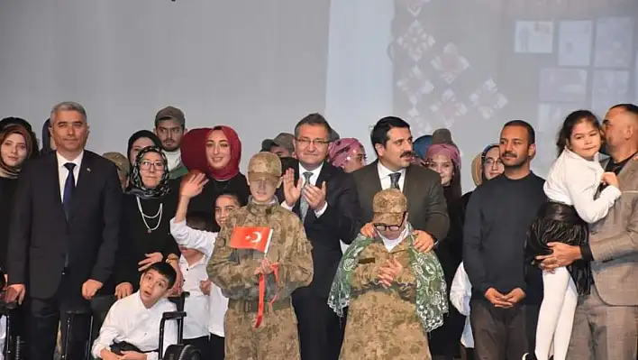 Konya Karapınar'da özel öğrenciler 3 Aralık Dünya Engelliler Günü için etkinlik düzenledi