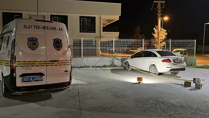 Konya'da Sokak Ortasında Silahlı Kavga: Bacağından Vurulan Genç Akaryakıt İstasyonuna Sığındı, Şüpheli Yakalandı