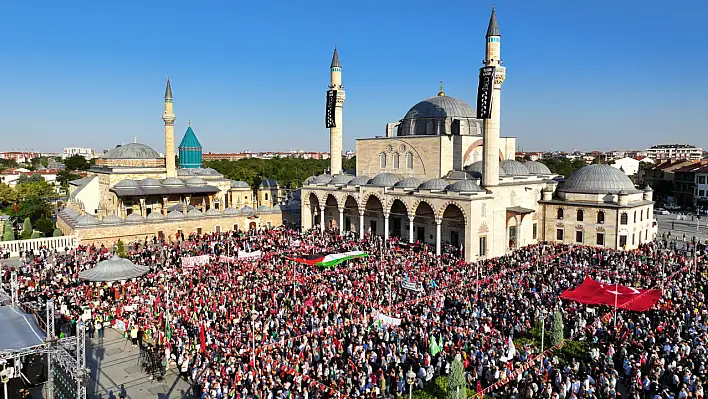 Konya Mevlana Meydanı'nda Gazze İçin Büyük Buluşma