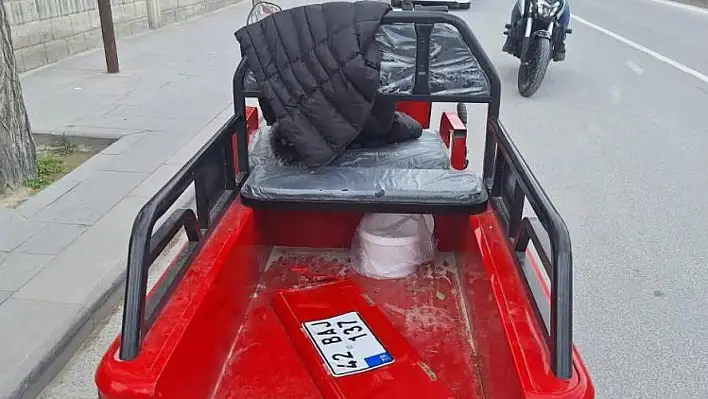 Karapınar'da  ilçesinde motosikletler çarpıştı 3 kişi yaralandı
