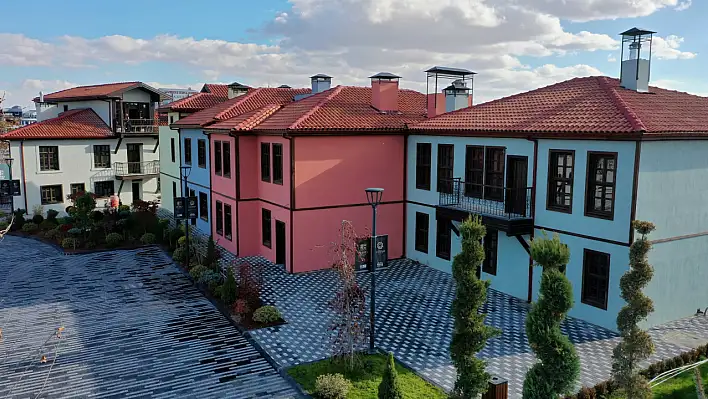 Meram Belediyesi'nin Vizyon Projesi Sırçalı Hotel, Sürdürülebilir Turizm Sertifikası Aldı