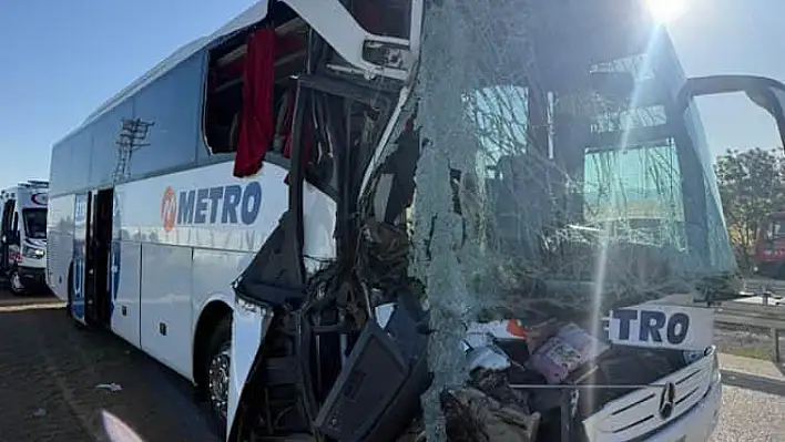 Konya'ya komşu ilde korkutan kaza: 24 yaralı var!