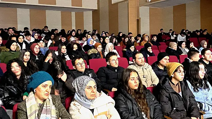 Kulu'da 11 ve 12. Sınıf Öğrencilerine Jandarma ve Sahil Güvenlik Akademisi Tanıtıldı