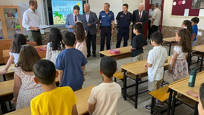 Kulu'da 7 bin 600 öğrenci karne heyecanı yaşadı!