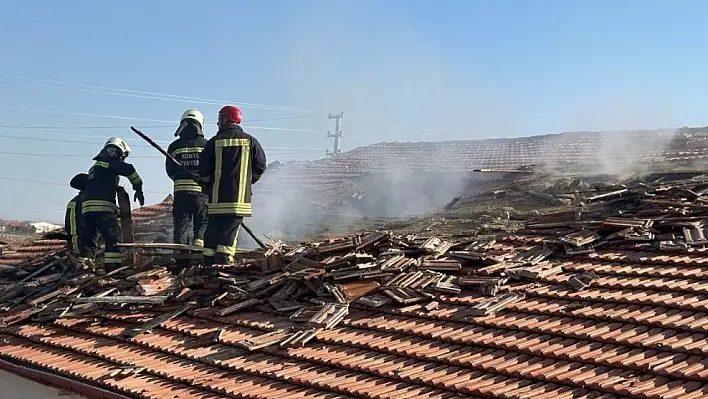 Kulu'da bir evin garajında yangın paniği