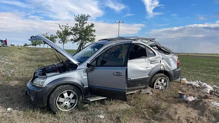 Kulu'da kontrolden çıkan araç takla attı: 2 yaralı