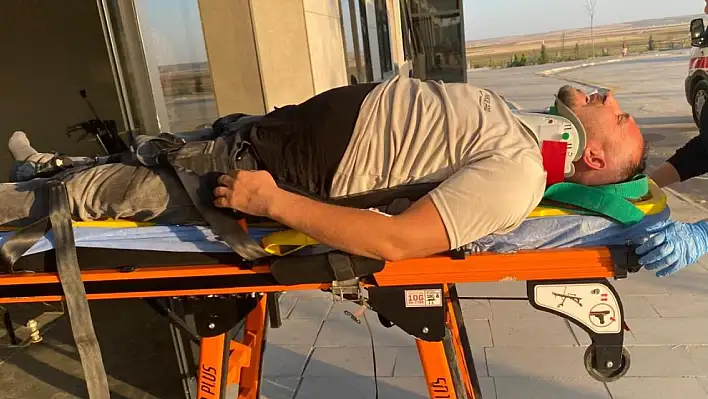 Kulu'da koyun sürüsüne çarpan otomobilin sürücüsü yaralandı