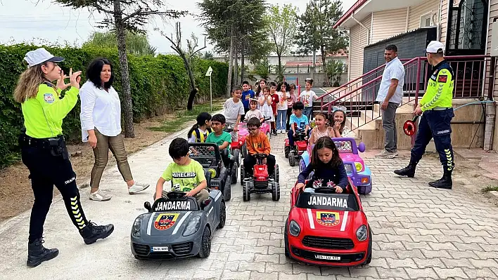Kulu'da miniklere trafik eğitimi verildi!