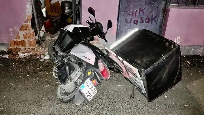 Kulu'da motosiklet duvara çarptı, sürücü yaralandı