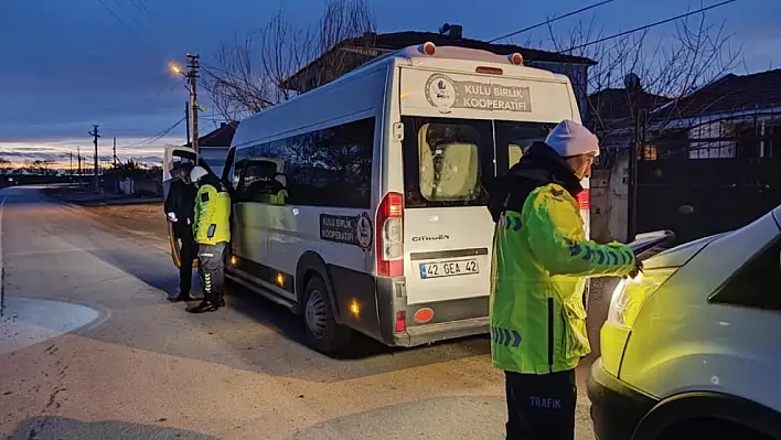 Kulu'da okul servisleri denetlemeden geçti