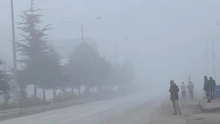 Kulu'da yoğun sis etkisini sürdürüyor