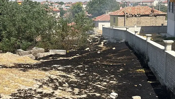 Konya Kulu'da Yerleşim Yerine Yakın Arazide Yangın Paniği!