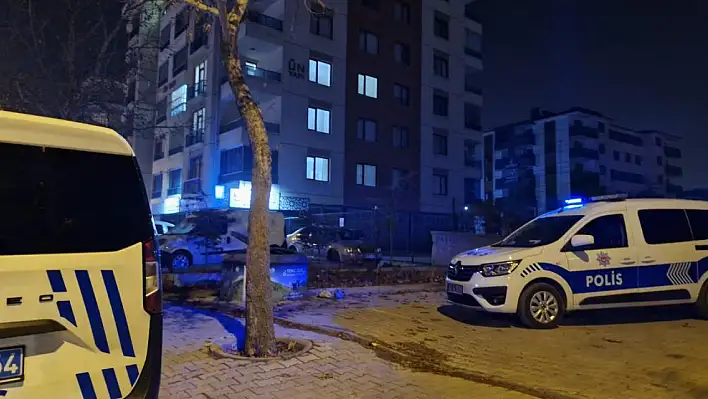 Polise teslim olmamak için havalandırma boşluğundan 5.kata kaçtı