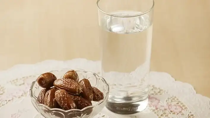 Ramazan'ın 15. gününde Konya'da iftar saati: Bugün oruç ne zaman açılacak?