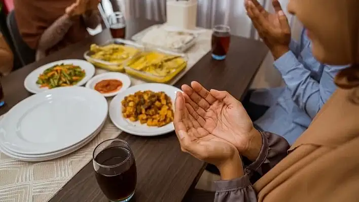 Ramazan'ın 28. gününde Konya'da iftar saati: Bugün oruç ne zaman açılacak?