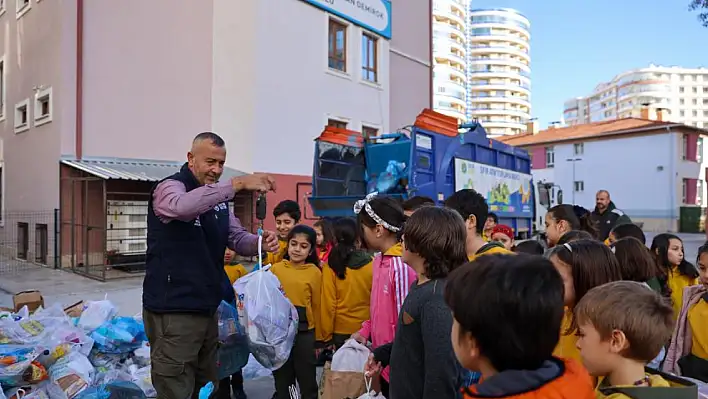 Selçuklu'da okullar sıfır atık için büyük bir heyecanla yarışıyor