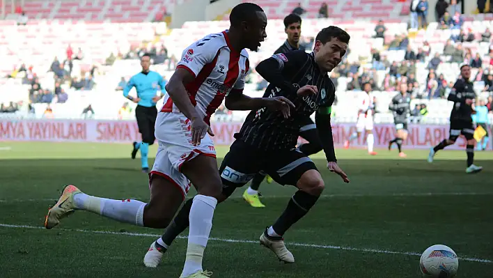 Sivasspor ve Konyaspor İlk Yarıda Yenişemedi: 1-1