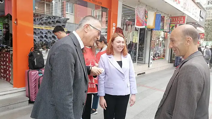 Vatan Partisi Milletvekili Adayları Konya'da Tarihi Bedesten Çarşısı Esnafıyla Buluştu