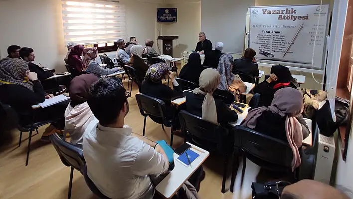 Yazarlık Atölyesi'nde ilk dersler tamamlandı