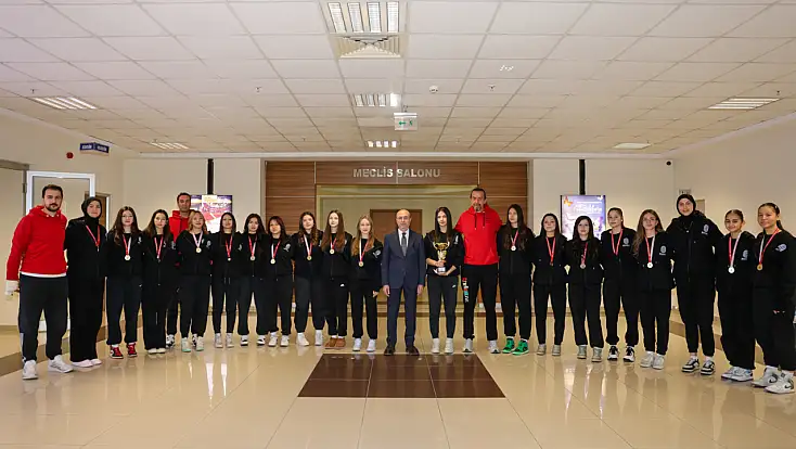 Selçuklu’Nun Başarılı Sporcuları Başkan Pekyatırmacı İle Bir Araya Geldi
