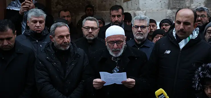 Başkan Altay, Filistin'E Destek Için Yeni Yilin Ilk Sabah Namazinda Konyalilarla Buluştu