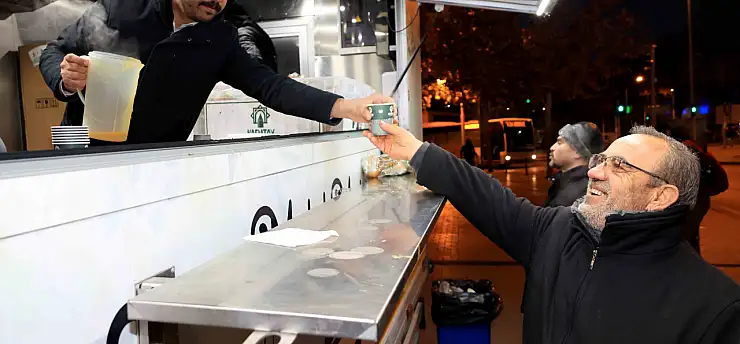 Karatay Belediyesi'nin Sıcak Çorba Geleneği Devam Ediyor