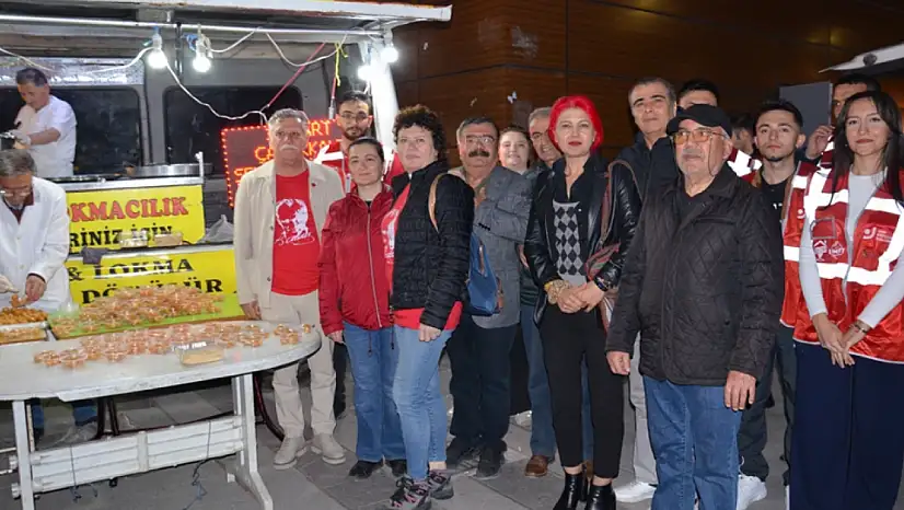 CHP Konya il teşkilatı şehitleri unutmadı: Lokma dağıtımında bulundu!