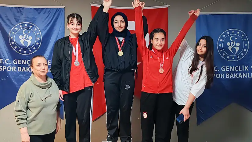 Karatay Belediyesporlu Küçükkolbaşı, gururlandırdı!