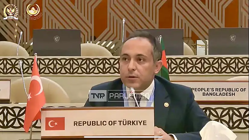 Konur Alp Koçak'tan Cakarta'da Tarihi Konuşma: Türklerin Hak Mücadelesi Vurgusu