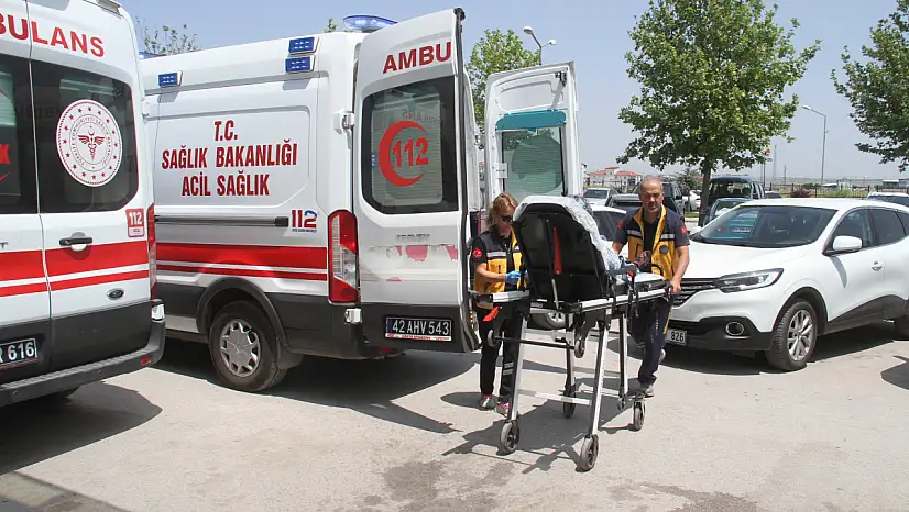 Konya'da otomobil araziye devrildi: 4 kişi yaralandı