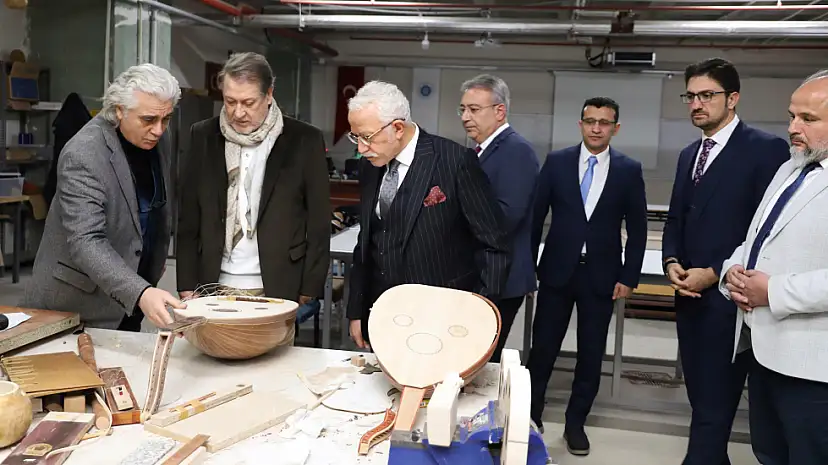 Devlet Sanatçısı Ahmet Özhan, NEÜ’de Öğrencilerle Buluştu