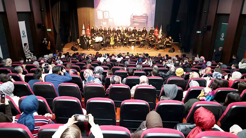 Ali Ulvi Kurucu Gençlik Merkezi'nden Güz Dönemine Muhteşem Veda