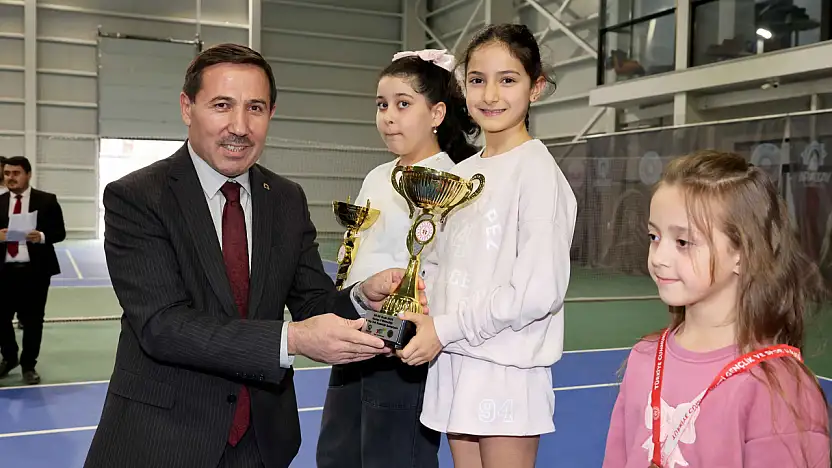 Konya tenis turnuvası Karatay'da tamamlandı