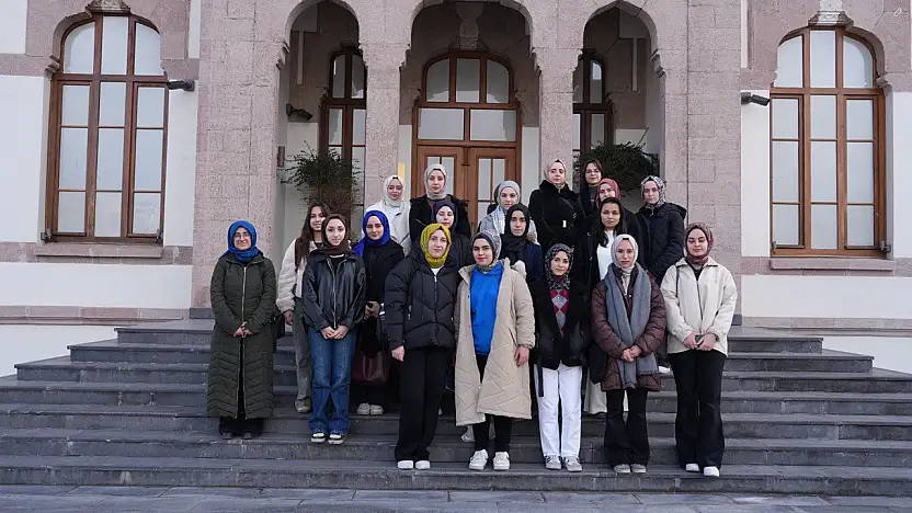 Lima öğrencileri taş bina'daki siyer sergisi'ni ziyaret etti