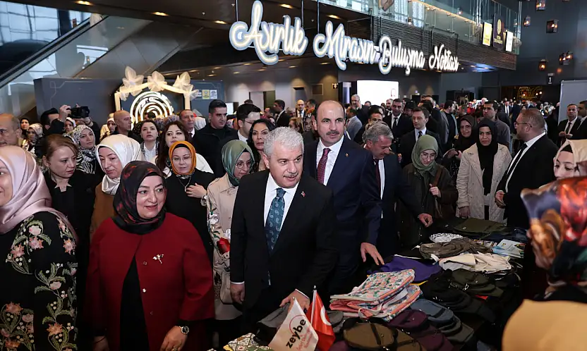 BAŞKAN ALTAY 17. ALTIN DOKUNUŞLAR FESTİVALİ'NE KATILAN HERKESE TEŞEKKÜR ETTİ