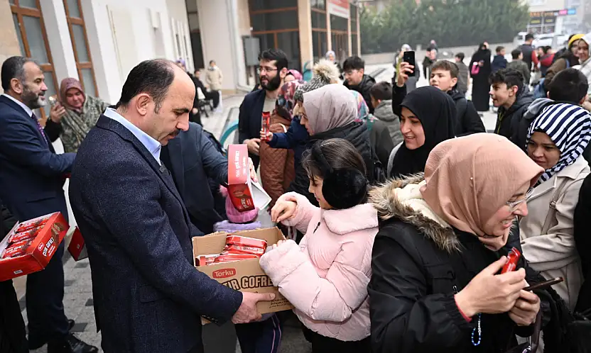 Başkan Altay Çocuklarin 'Şivlilik' Coşkusuna Eşlik Etti