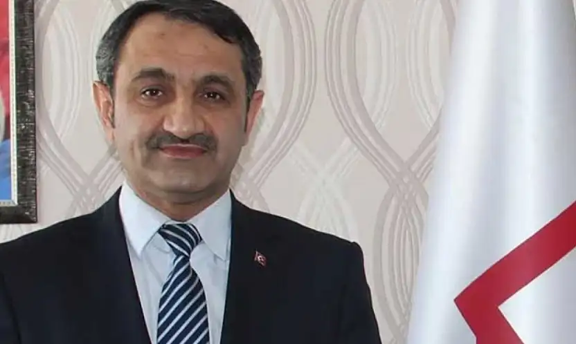 Dr. Paslı: 3 okuyun 2 dinleyin 1 yazın