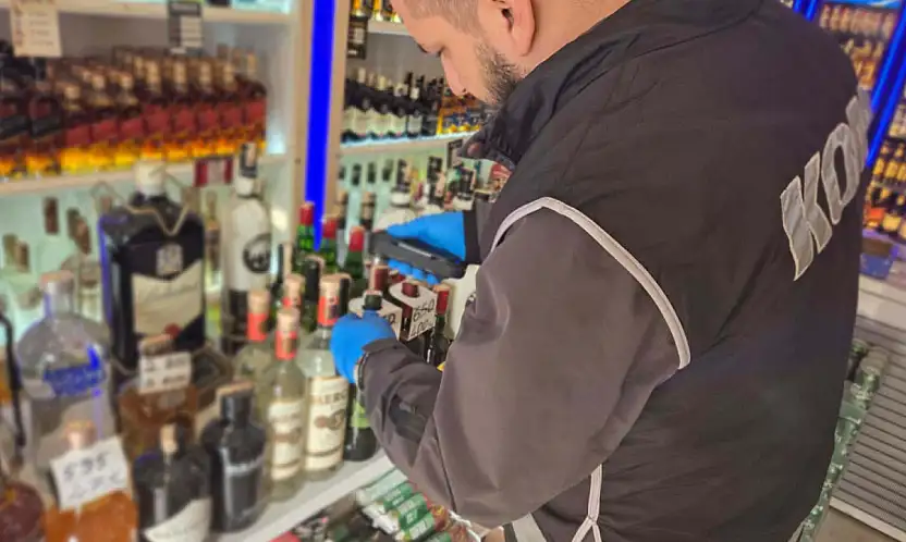 KONYA EMNİYETİNDEN YILBAŞI ÖNCESİ 'KAÇAK-SAHTE ALKOLLÜ İÇKİ' DENETİMİ