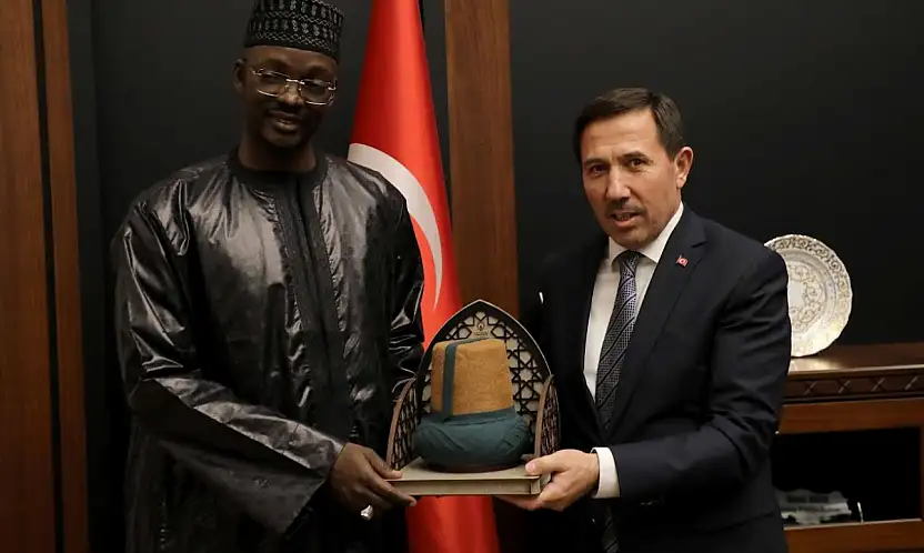 Senegal Ankara Büyükelçisi Diop'tan Başkan Kılca'ya ziyaret.