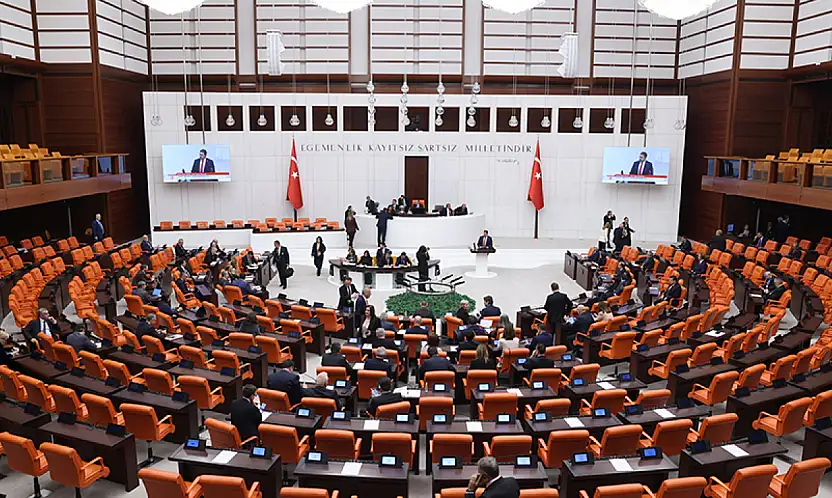 Türk Askerinin Libya'Daki Görev Süresinin Uzatılmasına İlişkin Tezkere Genel Kurulda Kabul Edildi